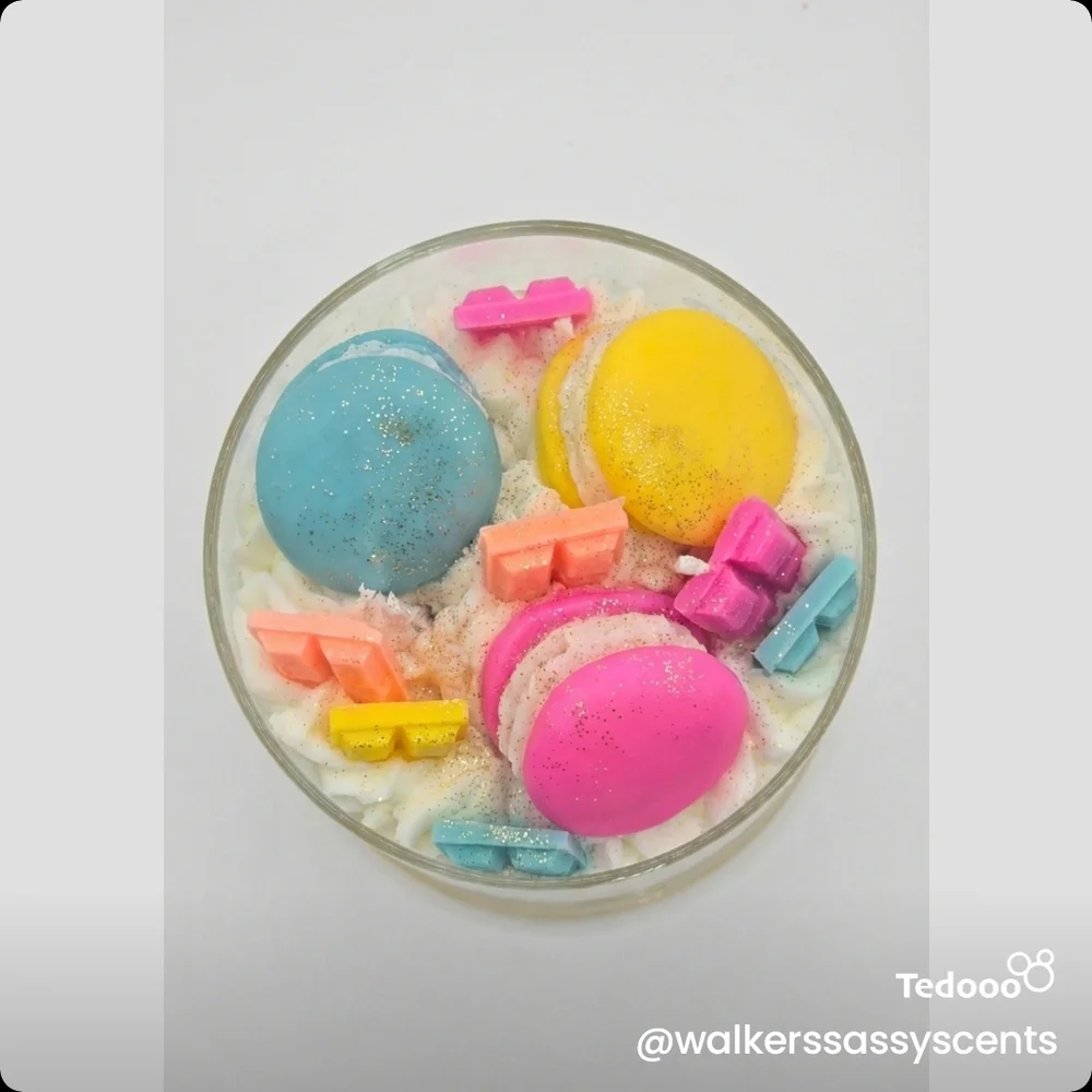 Walker's Sassy Scents Fruity Explosion Candle - Multicolor - Picture 4 of 5